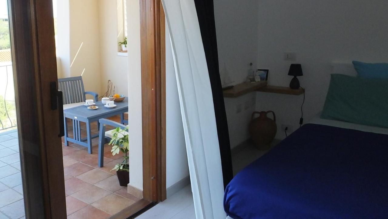 Frina Di Mari B&B Сан-Теодоро Экстерьер фото